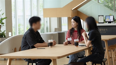 인턴십 지원자와 함께한 펄어비스 사옥 초청 행사